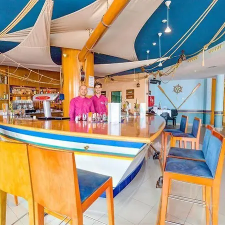 Arenda Pino Alto Villa Vista 别墅 *